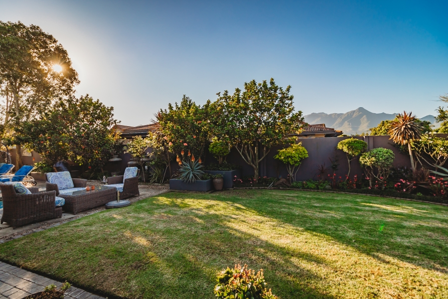 4 Bedroom Property for Sale in Earls Court Lifestyle Estate Western Cape